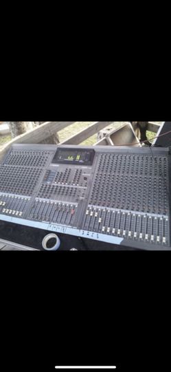Yamaha mixing board