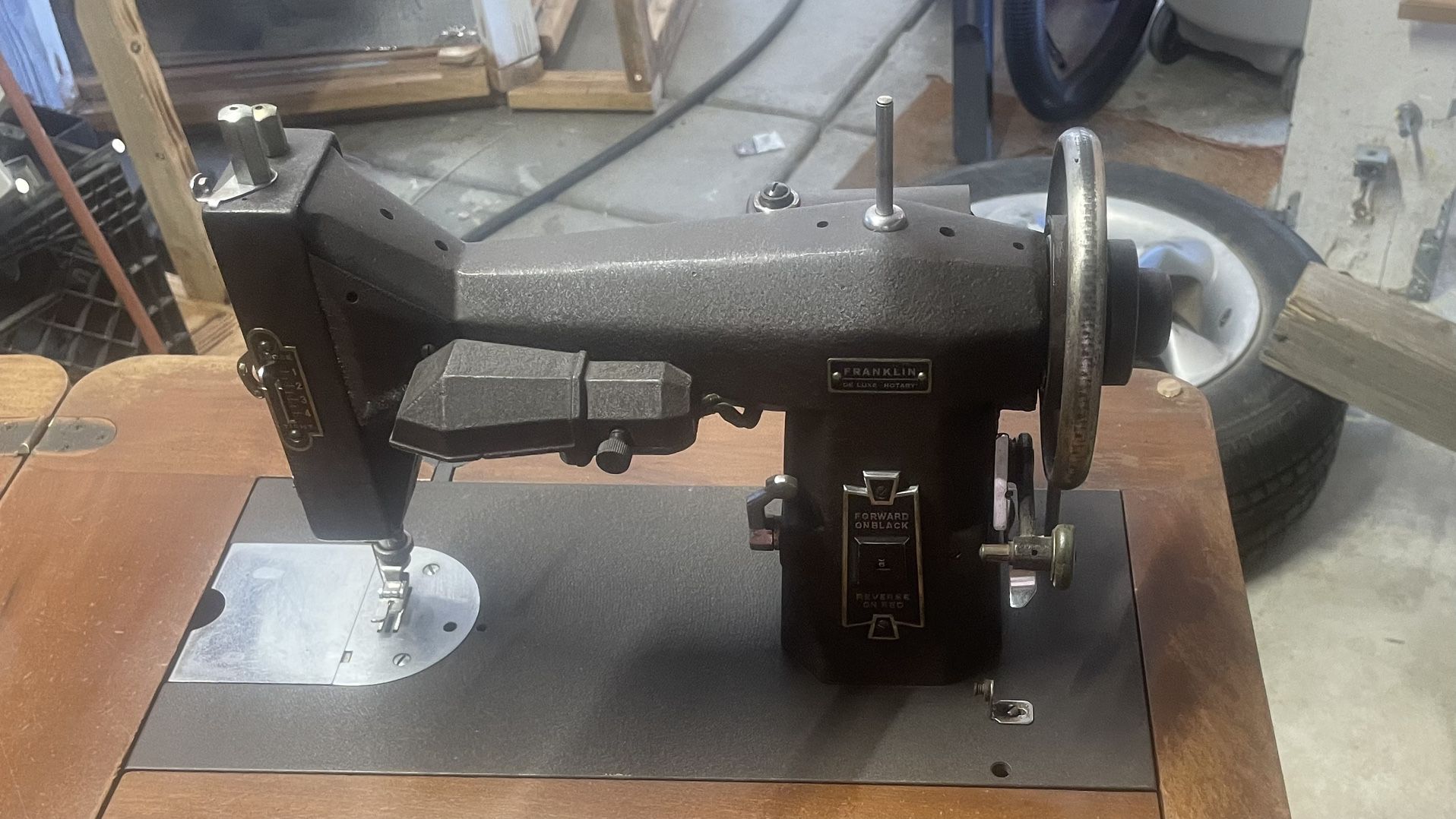 Vintage Kenmore Electric Rotary Sewing Machine for Sale in Anaheim, CA -  OfferUp