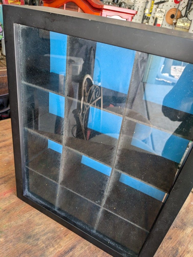 Small Display Box
