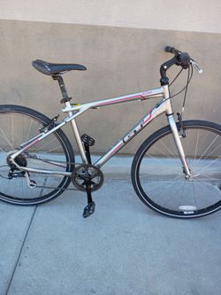 GT zum 700series silver,black and red.