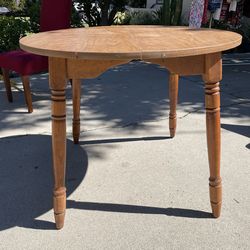 Wood table (Round)