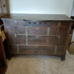 Antique Dresser (Great Shape)