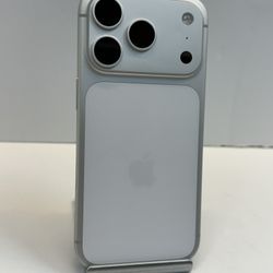 Apple iPhone 17 PRO 256gb. ( Fully Unlocked )