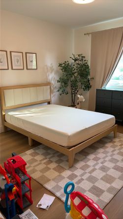 Full size Oak bedframe with memory foam matress