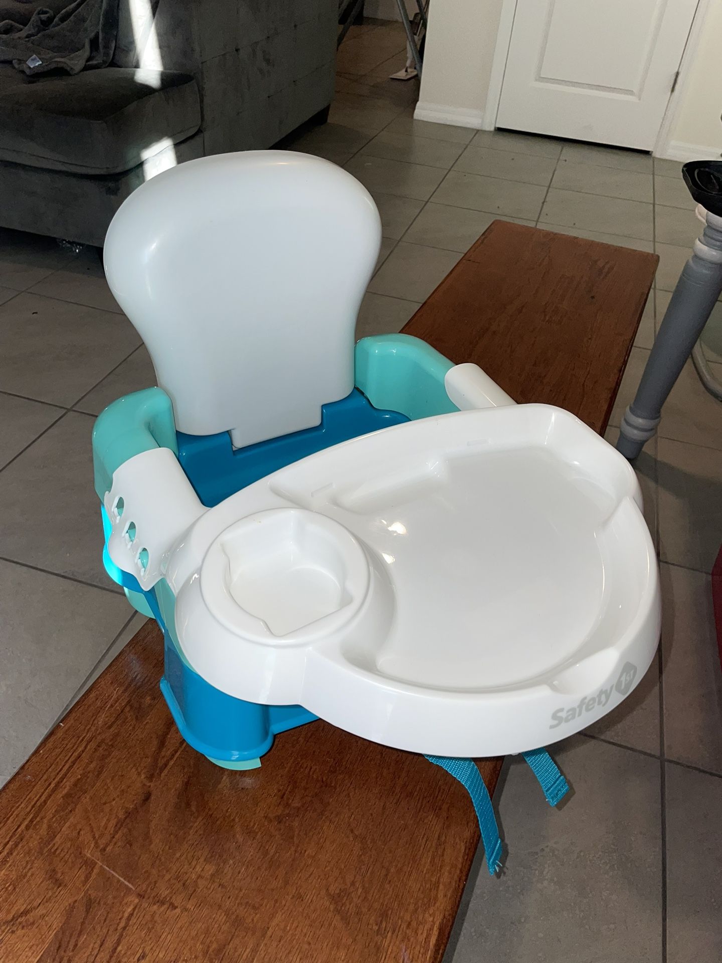 Safety 1st Sit, Snack & Go Feeding Booster 5 in 1 seat