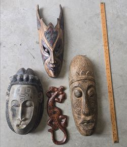 Wood African Tribal Mask Art & Gecko