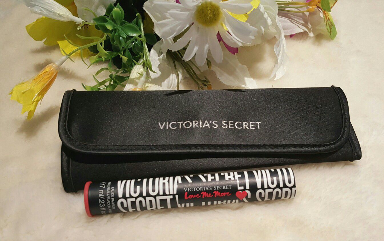 Victoria Secret Makeup Brushes & Love Me Not Perfume New
