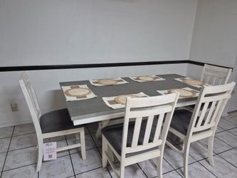 Modern 6-Piece Dining Set with Bench & Extendable Table - Like New