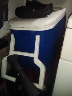 Igloo ice chest