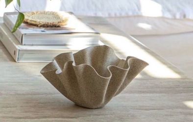 “CURIOUS CLAY” CERAMIC RUFFLE BOWL
