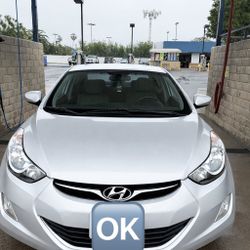 Hyundai Elantra Sedan 2012
