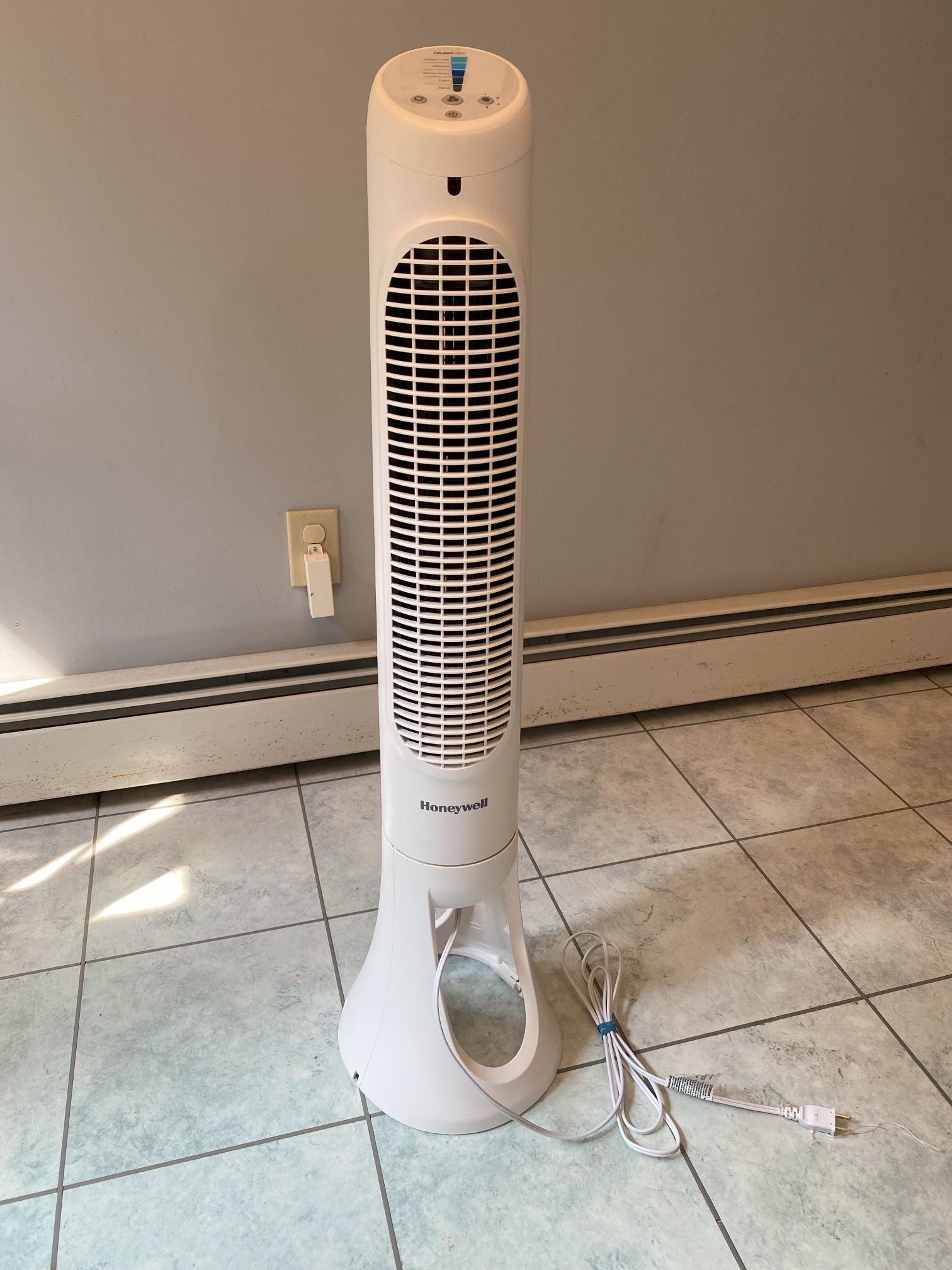 Honeywell Model NYF-260 Tower Fan and Cooler
