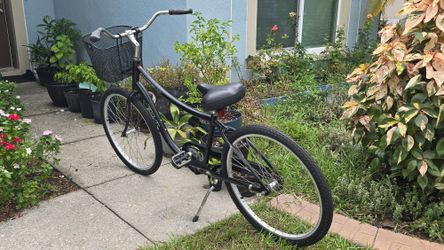 Fuji Saratoga 4 Cruiser Bike for Sale in Riverview, FL - OfferUp