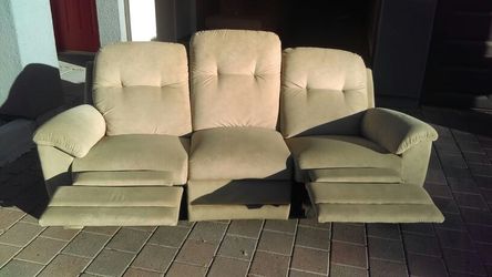 Brand new Dual Reclining Sofa Free delivery