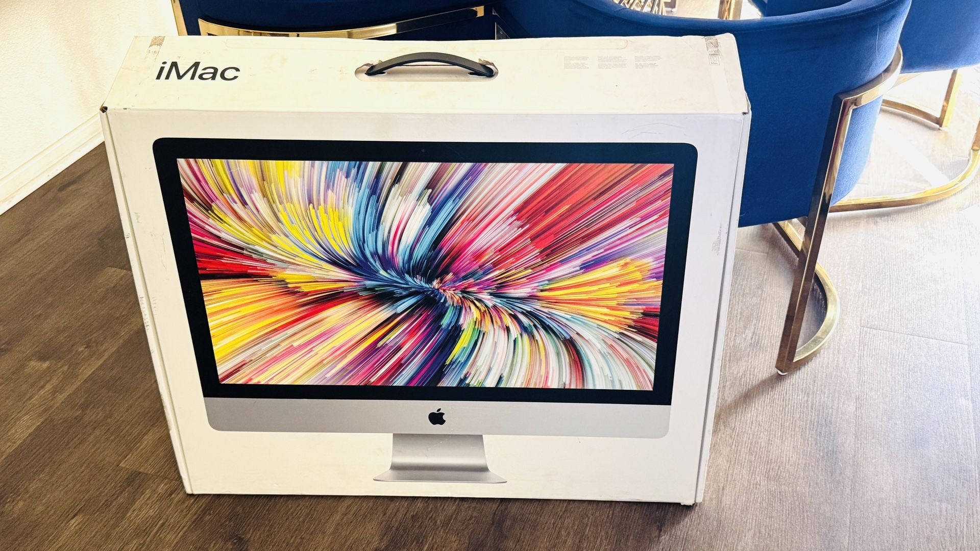 Apple iMac 27 inch 5K 2019 Retina Display 512GB SSD 16GB Ram i5 3.7GHz W Magic Trackpad N keyboard