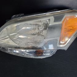 10 - 11 Kia Soul Left Driver Headlight