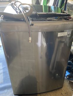 LG 4.9 cu ft Top Load Washer (WT1701CV) - Cracked Lid / Great for Parts or DIY