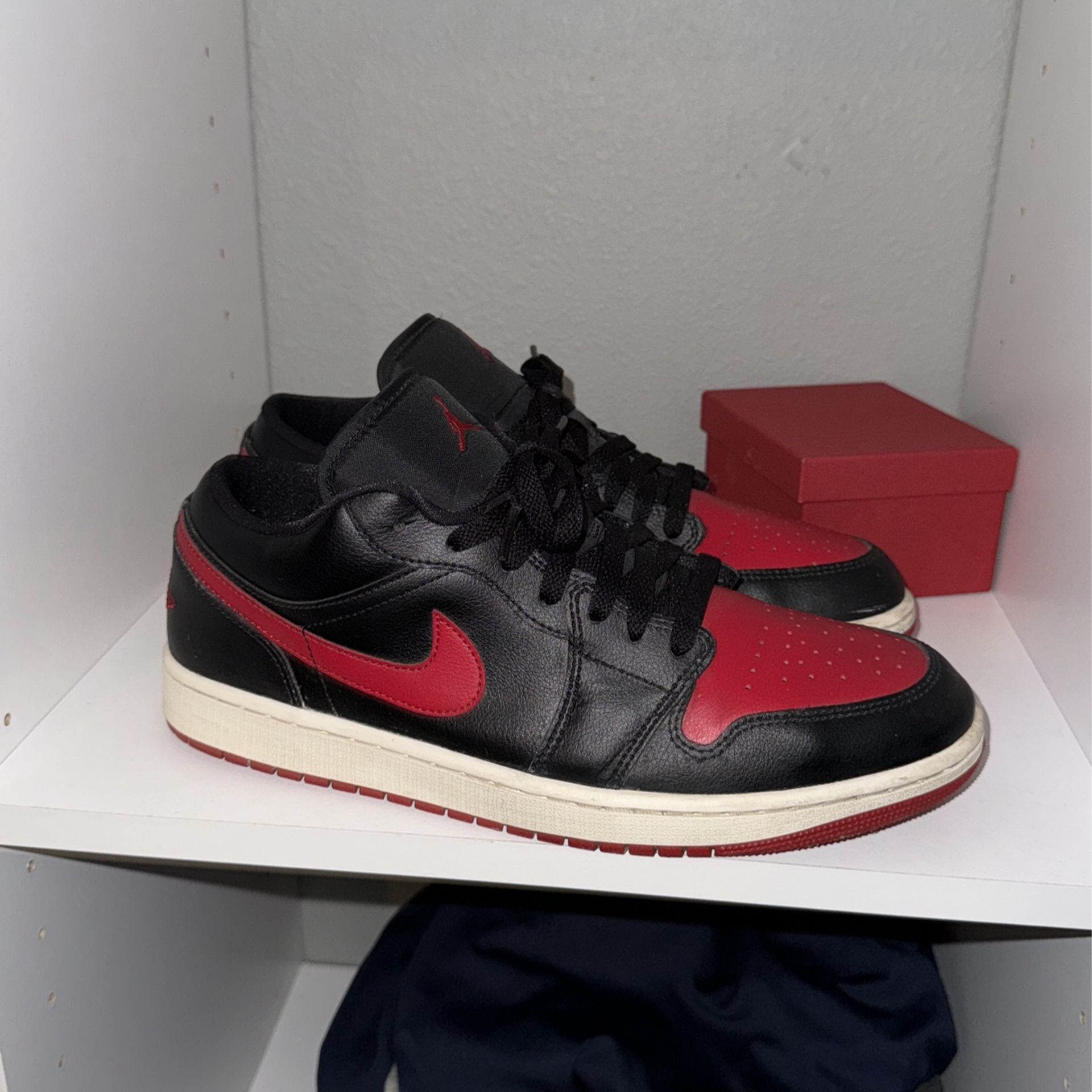 Jordan 1 Low Looking To Trade 