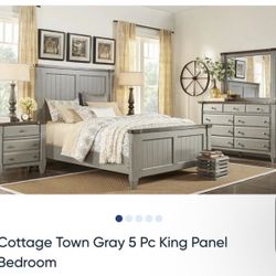 Queen Bed with Dresser and Mirror