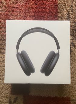 Black Airpod Maxs
