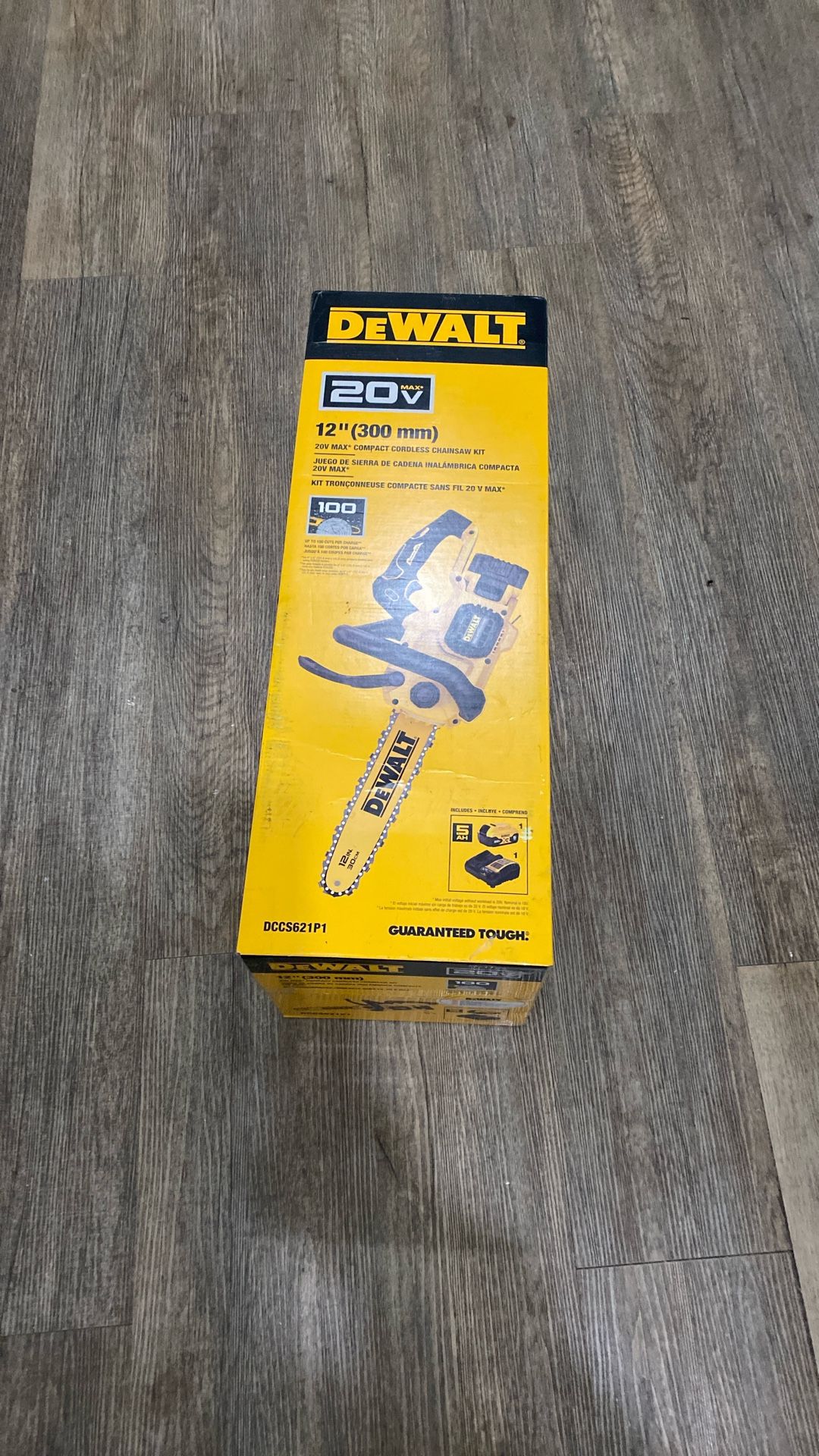 Dewalt 20 V Max Compact Cordless Chainsaw Kit Model DCCS621P1