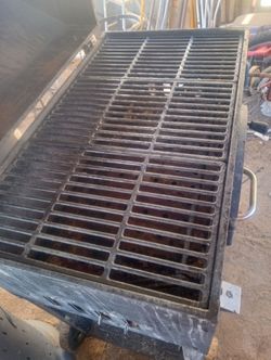 Se vende asador de carvon