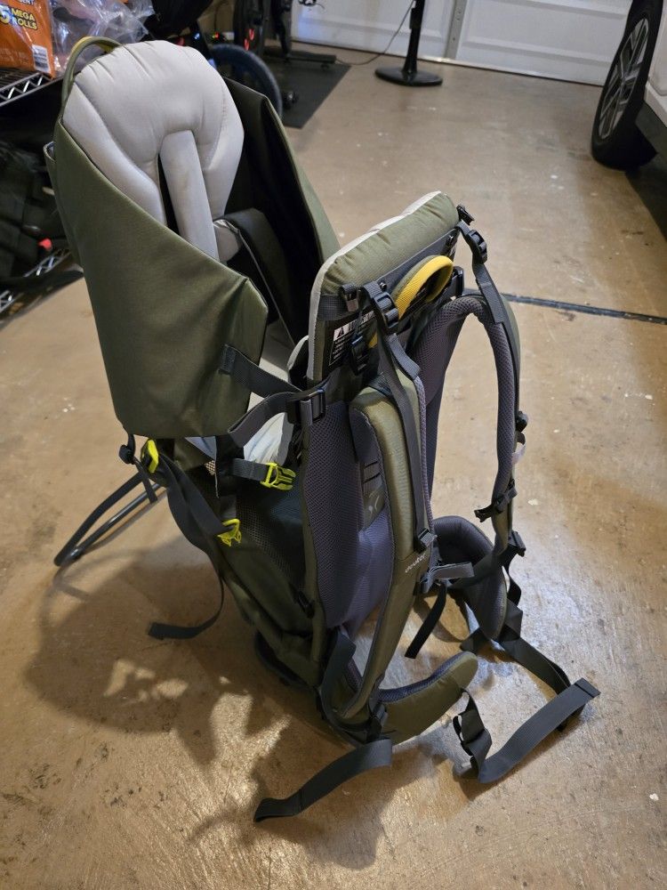 Deuter Kid Comfort Venture Child Carrier / Hiking Carrier