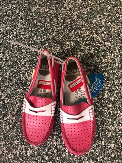 Girls brand new shoe. Size 11.5