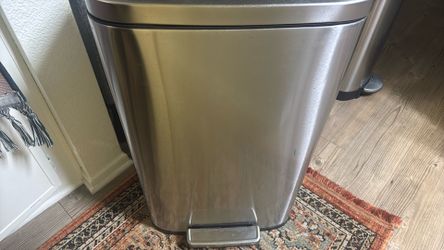 Stainless steel trash can