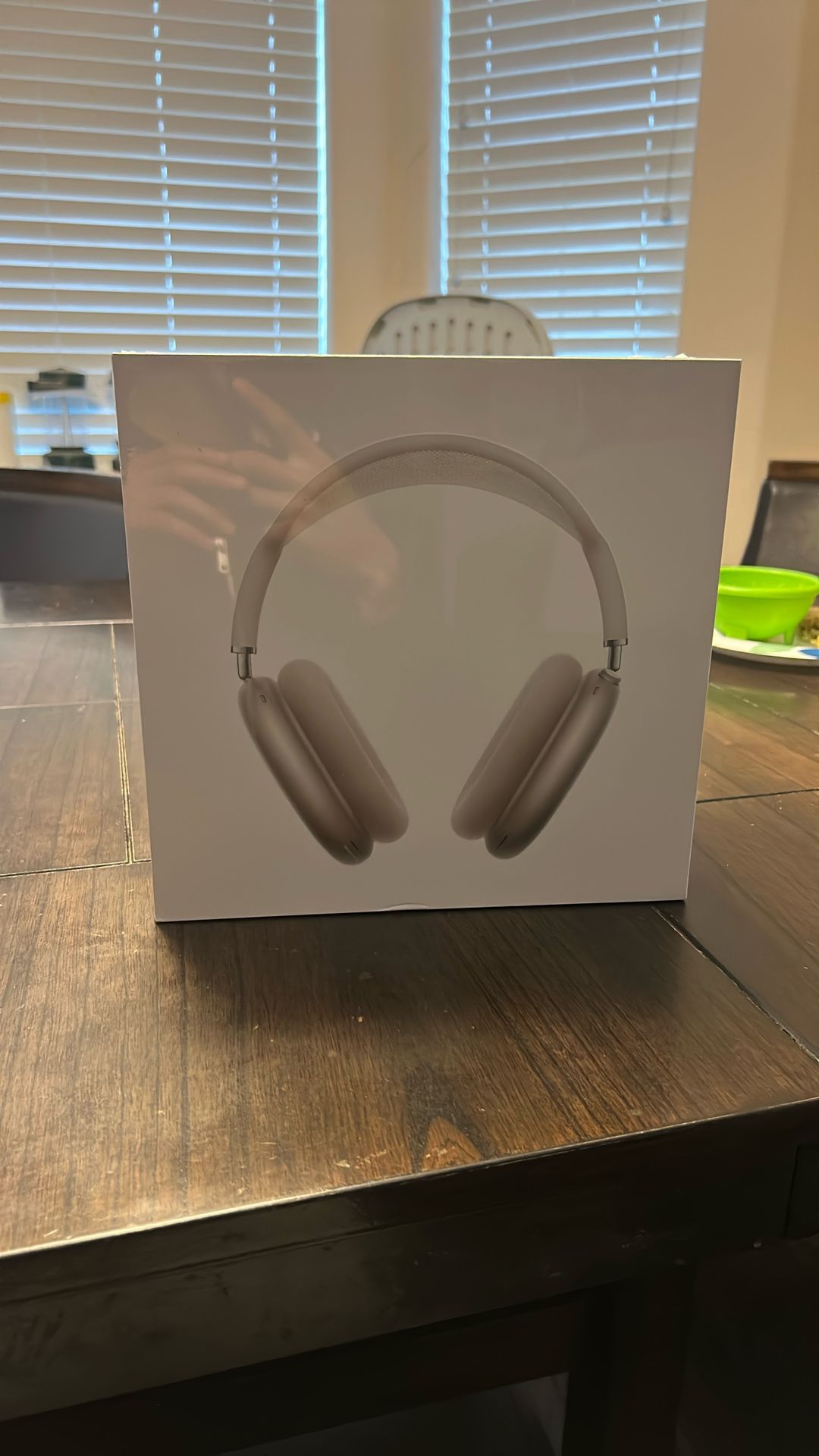 2/ Brand New AirPods Max 2