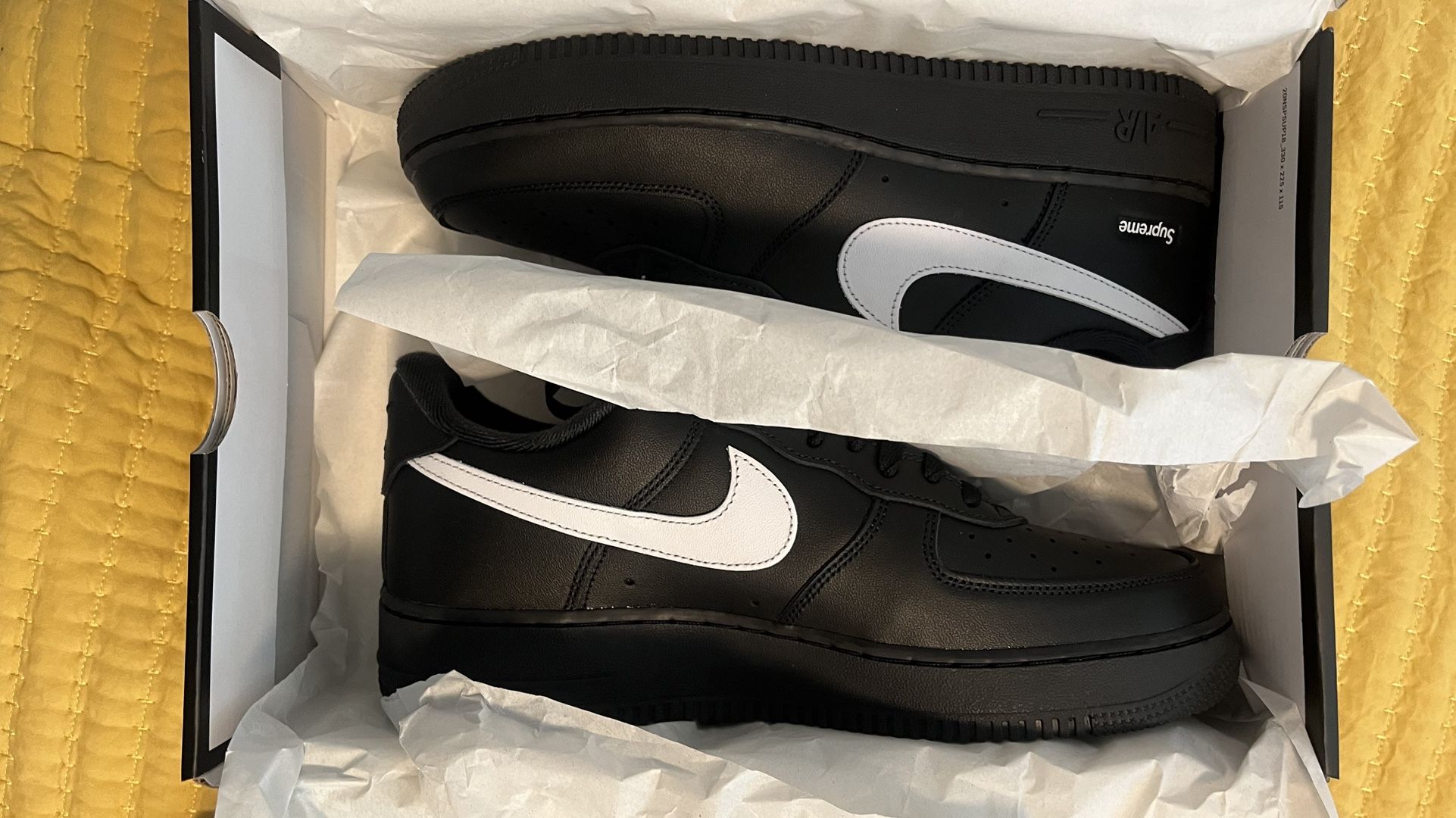 Supreme Air Force One Box Logo