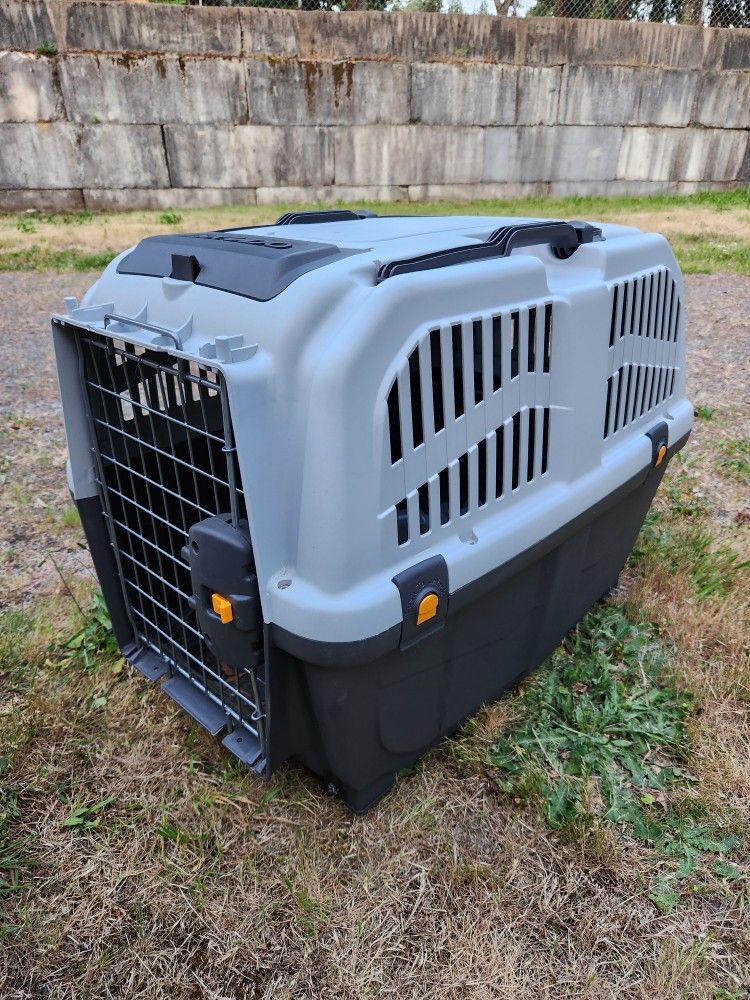 Large Dog Kennel