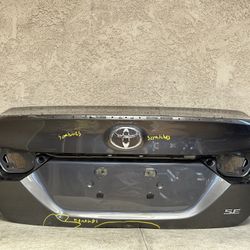 2018 2019 2020 2021 2022 2023 2024 TOYOTA CAMRY TRUNK LID SHELL COVER PANEL OEM