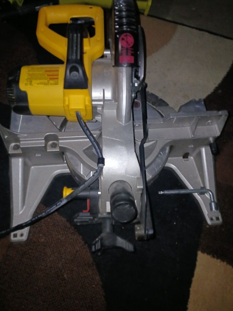 Dewalt 10" Mitre Saw