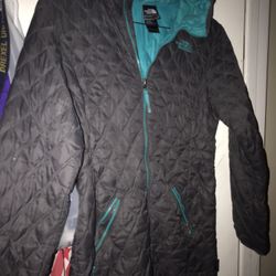 Lnew The North Face Jacket With Hood Very Nice Size On The Second Picture Only $45