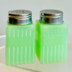 Vintage Jadeite Opaque Glass Salt and Pepper Shakers Green TPC