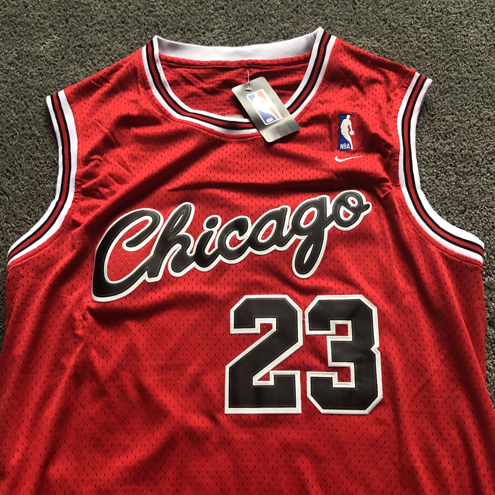 NEW! Michael Jordan #23 Chicago Bulls Retro Nike Edition Jersey Size: Large (L) - Meet Now or Ships Out Dame Day As Payment! 🏀💨