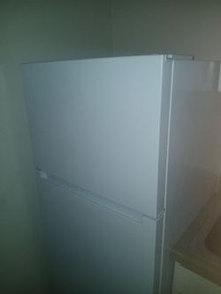 28 gal. Water heaters, stoves , refrigerator, 3 Ton AC Unit, Doors,and Kitchen and bathroom Faucets