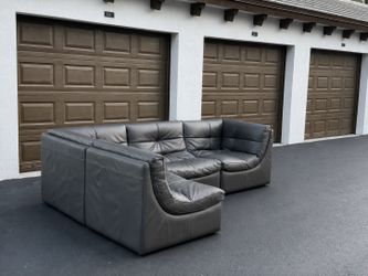 Sofa/Couch Sectional - Z Gallerie - Gray - Delivery Available 🚛