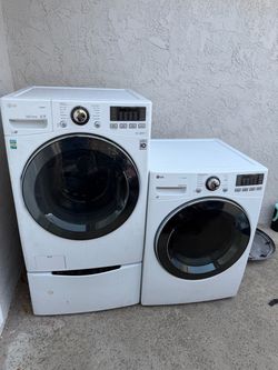 LG Front Load Washer and Dryer Set