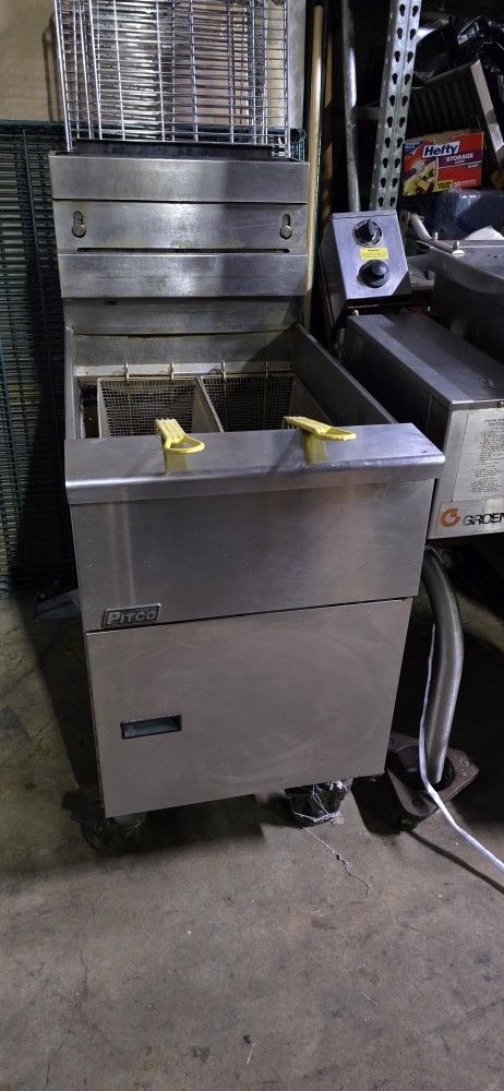 PITCO 75LB NATURAL GAS DEEP FRYER
