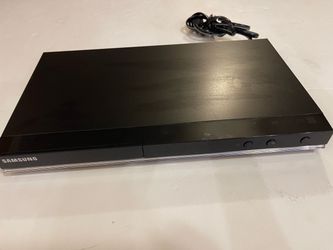 DVD Player & 60 DVDs – Huge Movie Collection