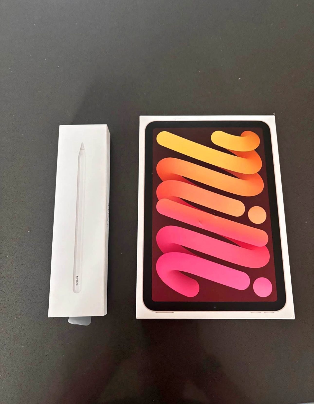 Apple IPad 6 Mini With Apple Pencil & Keyboard Set
