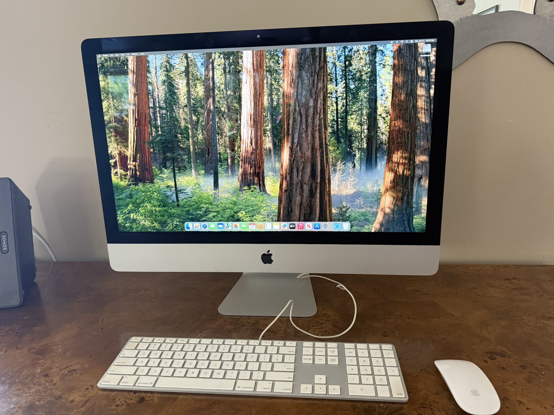 💻 Apple iMac Retina 5K 27” (2019) – i5, 16GB RAM, 500GB, Radeon Pro – Extras Included!