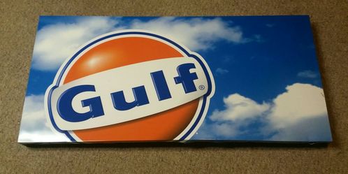 Gulf pump front sign