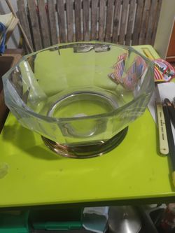 Crystal serving bowl