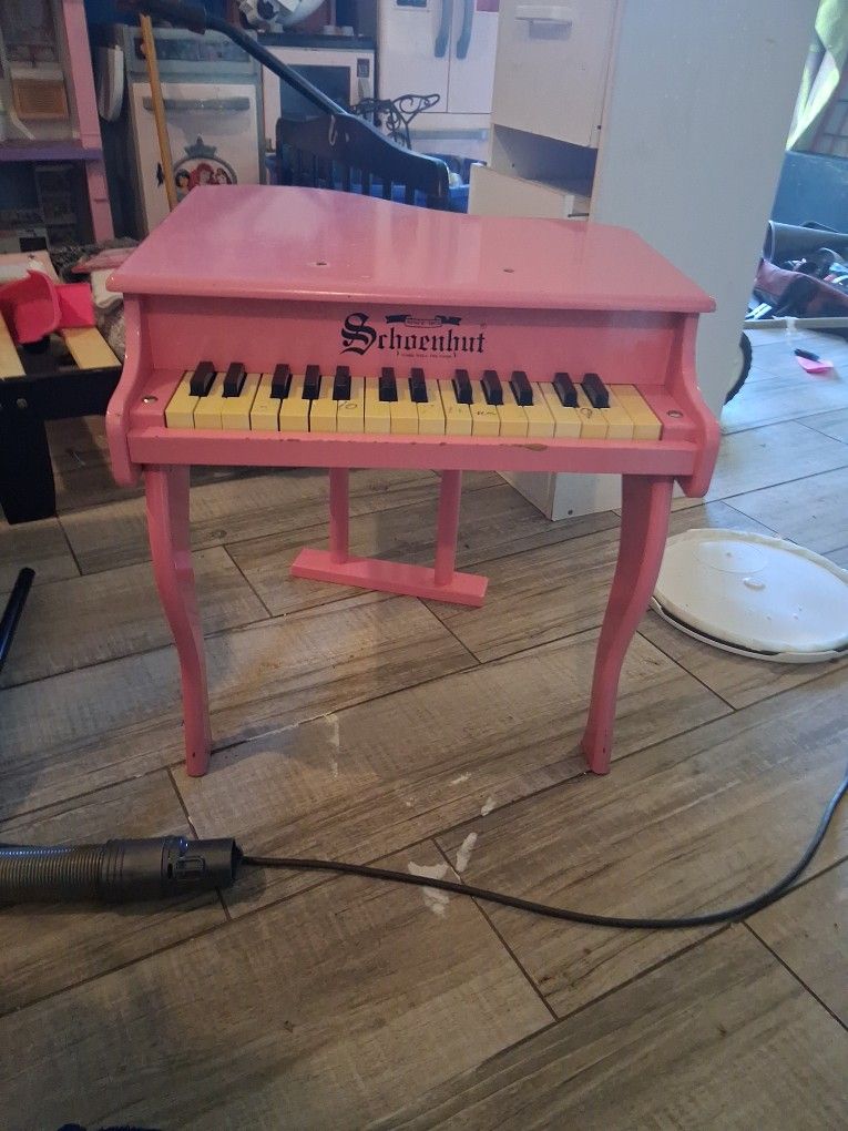 Srhoenhut  Kids Grand Piano
