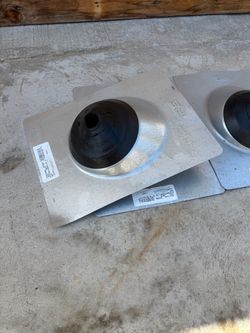 Roof vent flashing