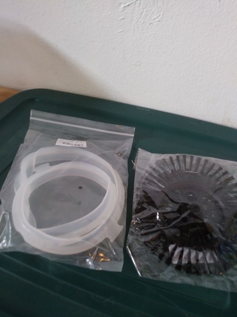 Pressure cooker seal and replacement or some type of a manual vacuum