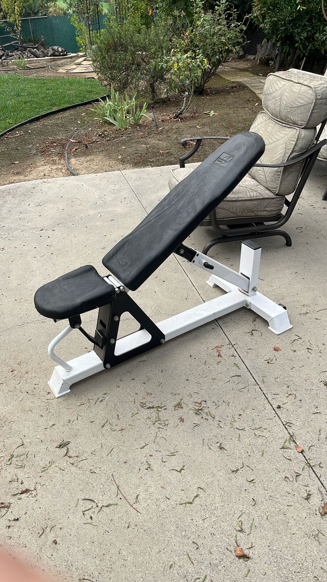 Incline Adjustable Weight Bench
